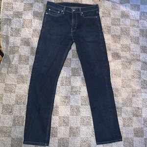 Levi’s dark denim 31x32 513 like new condition